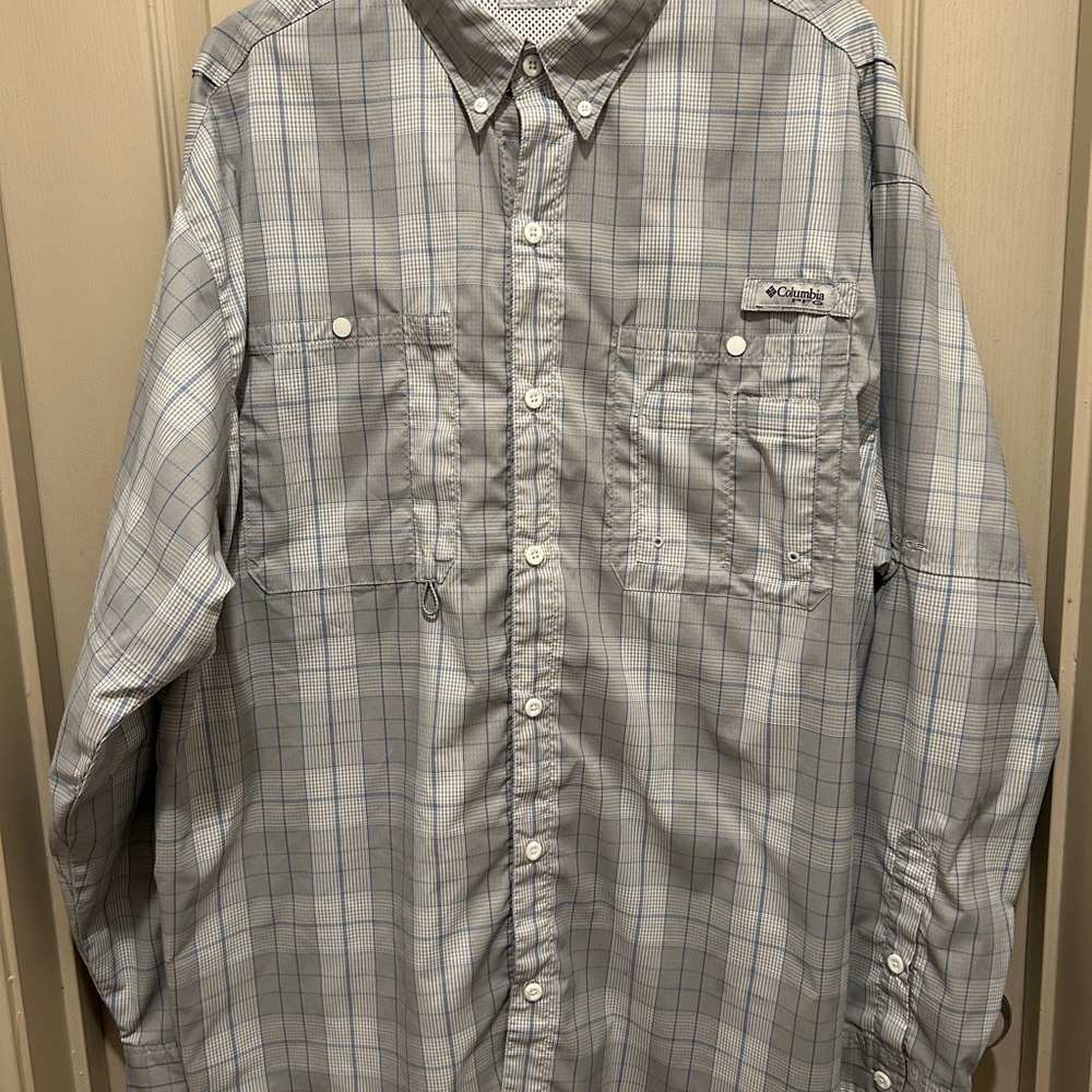 Columbia Gray Casual Button Down Shirt